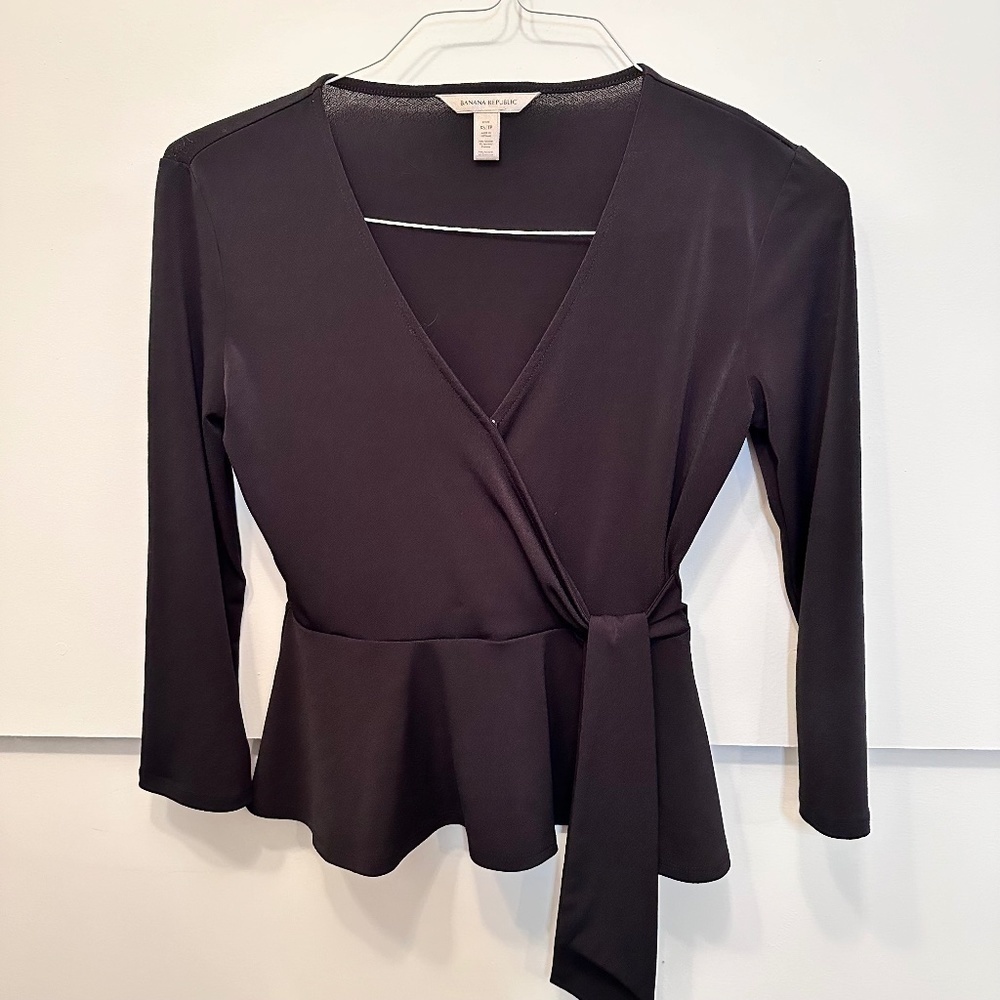 Dressy black shirt criss-cross banana republic woman size XS